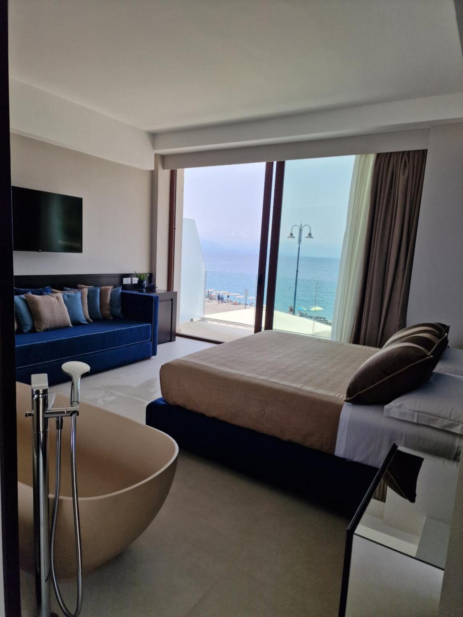 Ngonia Bay Boutique Hotel Milazzo Dış mekan fotoğraf